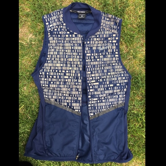 Nike Other - Nike Men's Arroloft 800 Flash Running Vest
